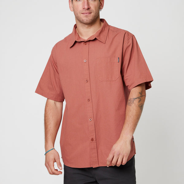 Camisa Solid Burdeo