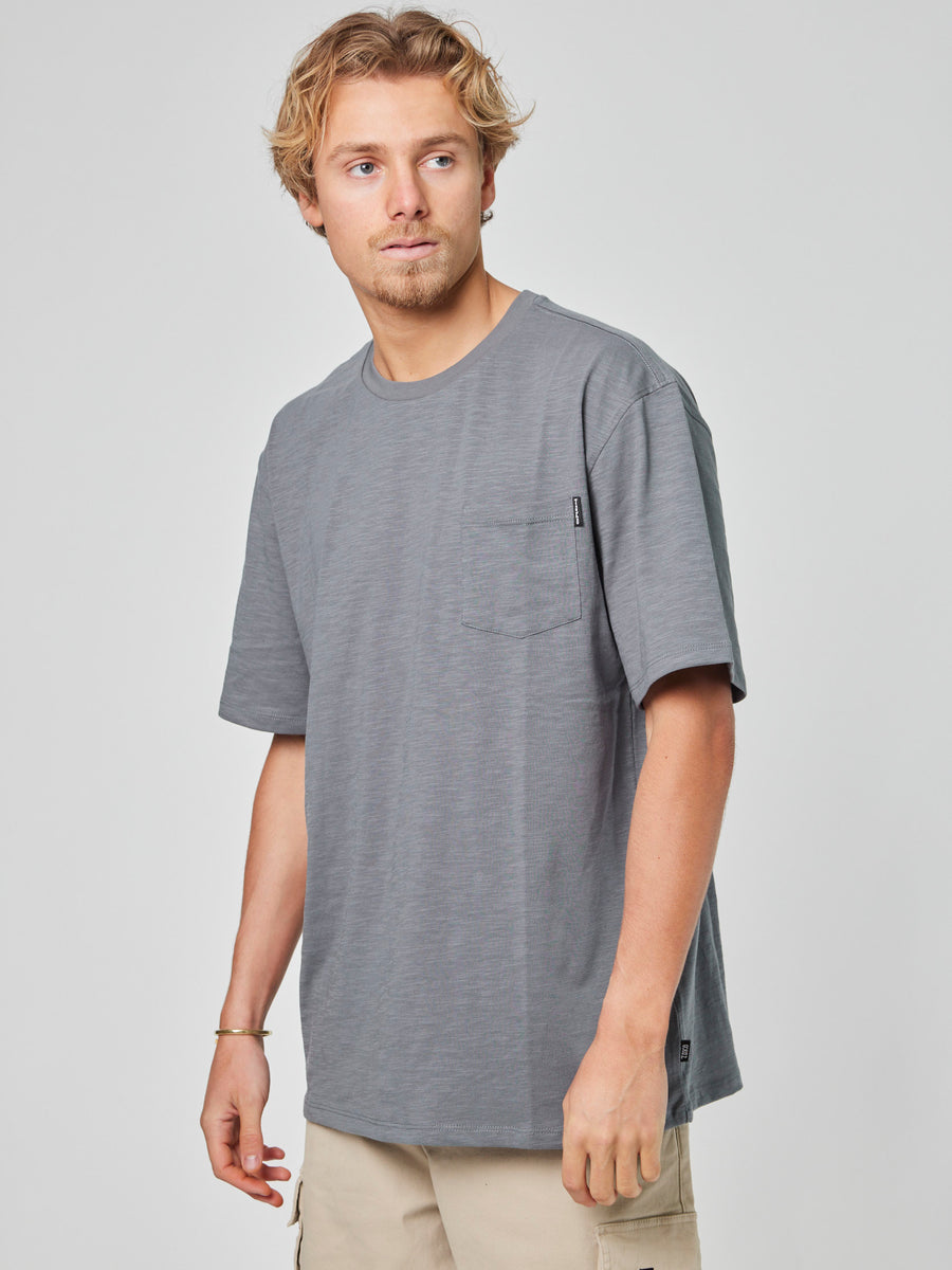 Polera Gris Manga Corta Bolsillo